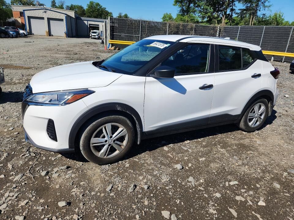 2023 NISSAN Kicks