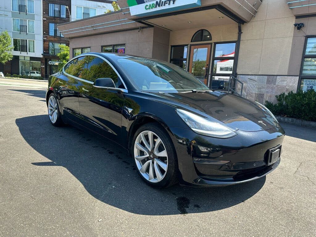 2018 TESLA Model 3