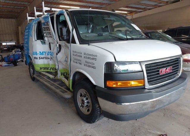 2022 GMC Savana