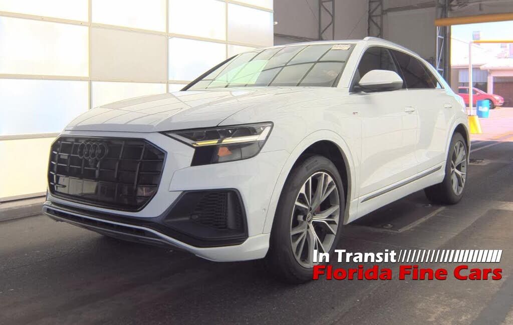 2021 AUDI Q8