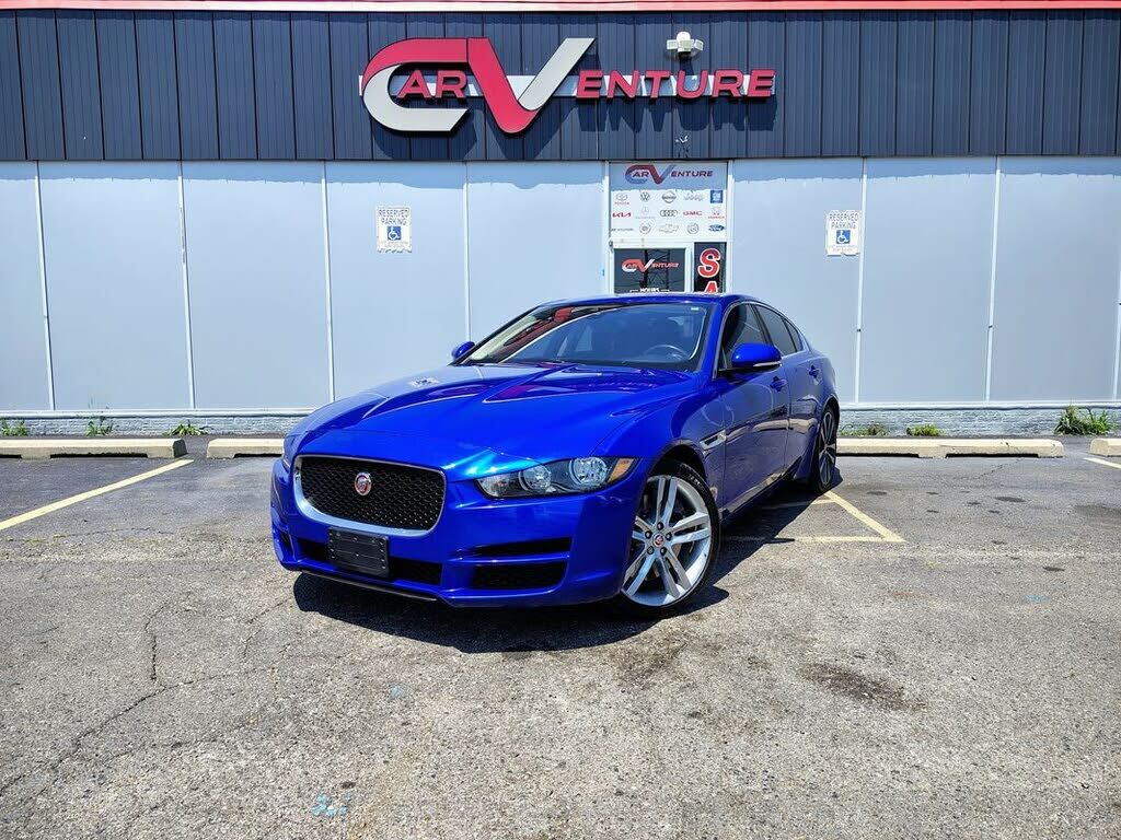 2017 JAGUAR XE