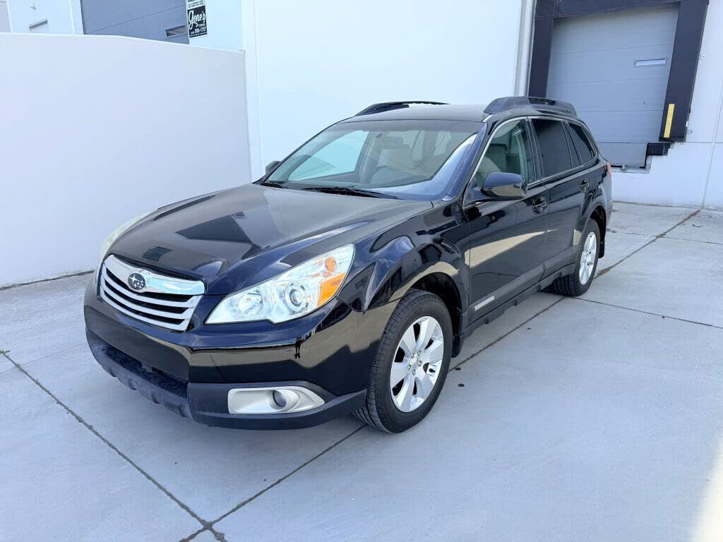 2010 SUBARU Outback
