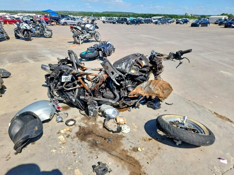 2011 HARLEY DAVIDSON FLHRC / Road King Classic
