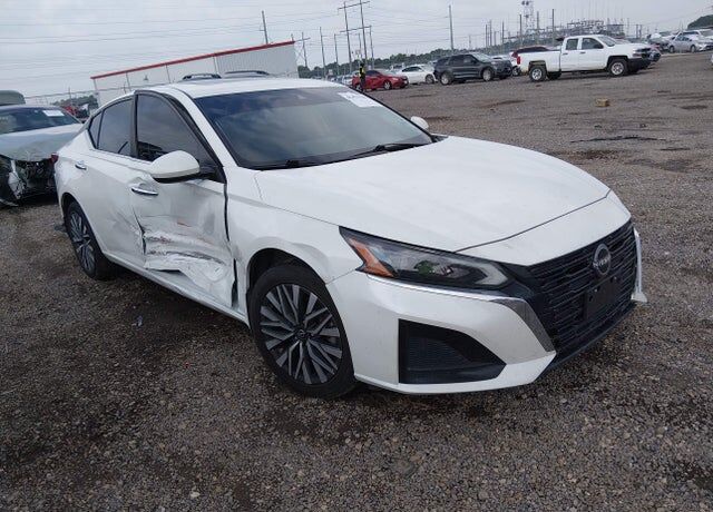 2023 NISSAN Altima