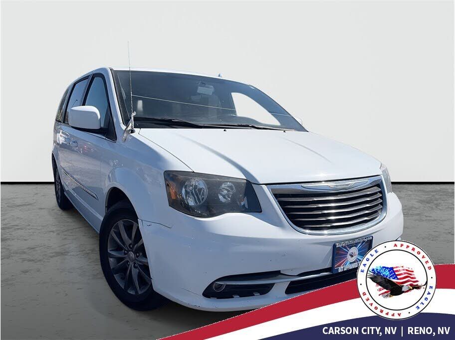 2015 CHRYSLER Town and Country