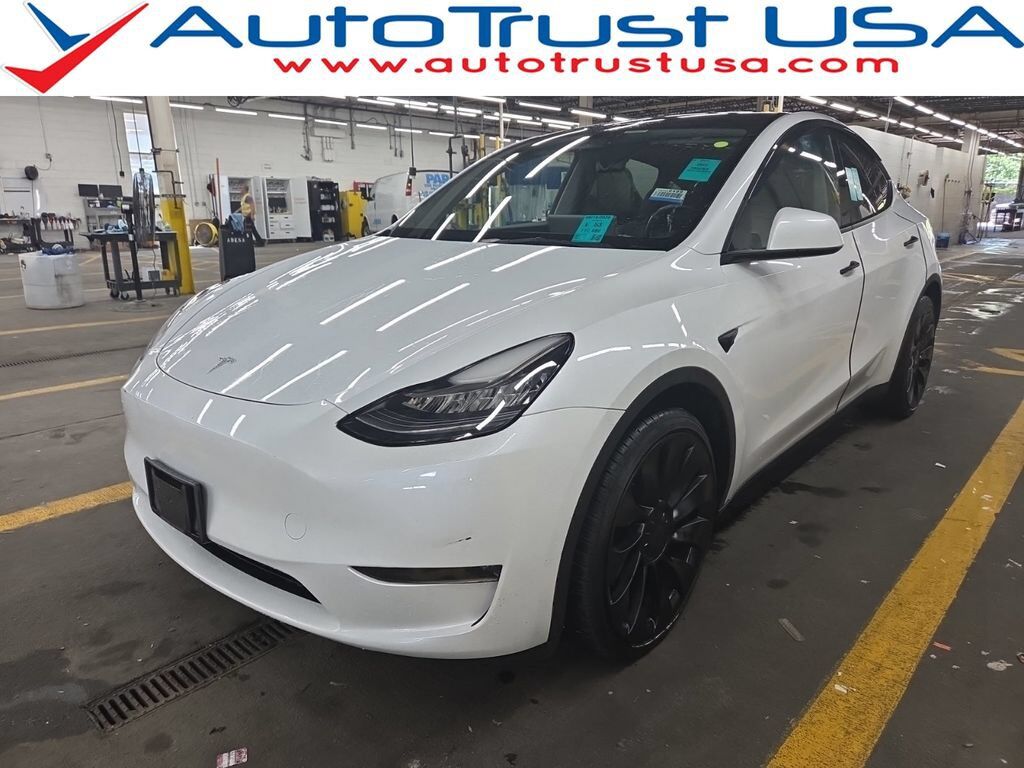2023 TESLA Model Y
