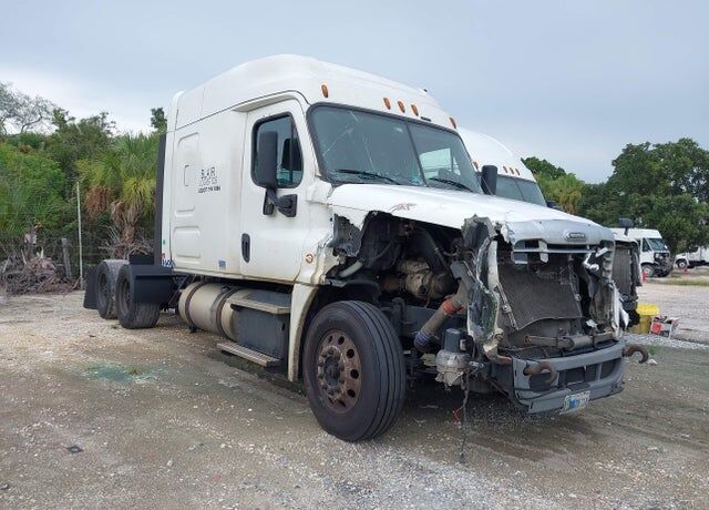 2016 FREIGHTLINER Cascadia