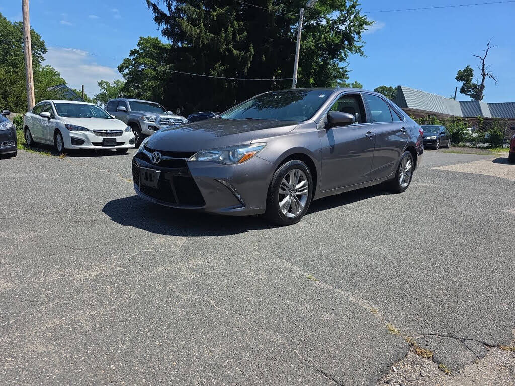 2017 TOYOTA Camry