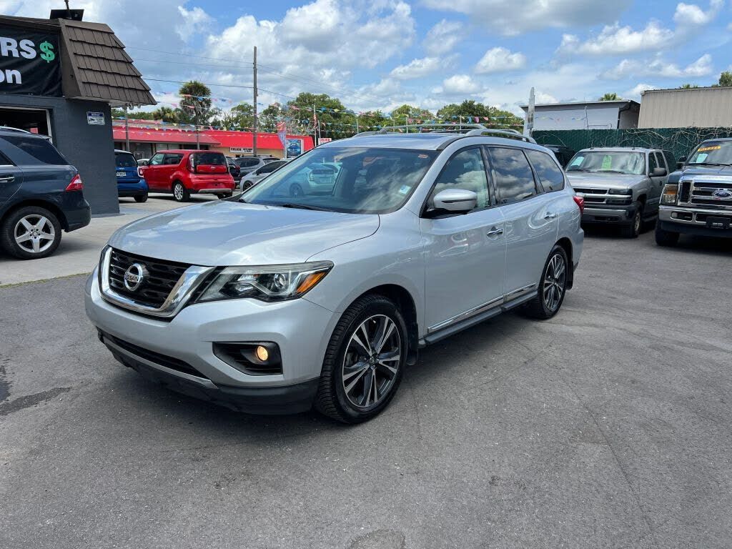 2017 NISSAN Pathfinder