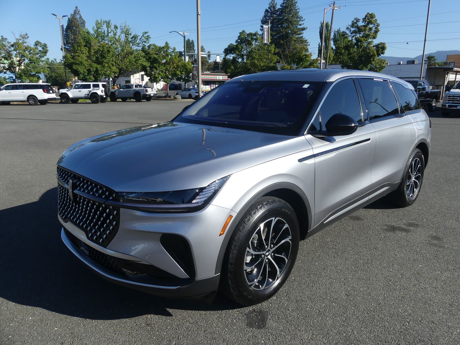 2025 LINCOLN Nautilus