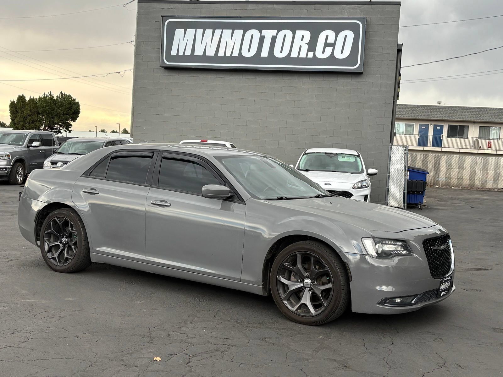 2019 CHRYSLER 300