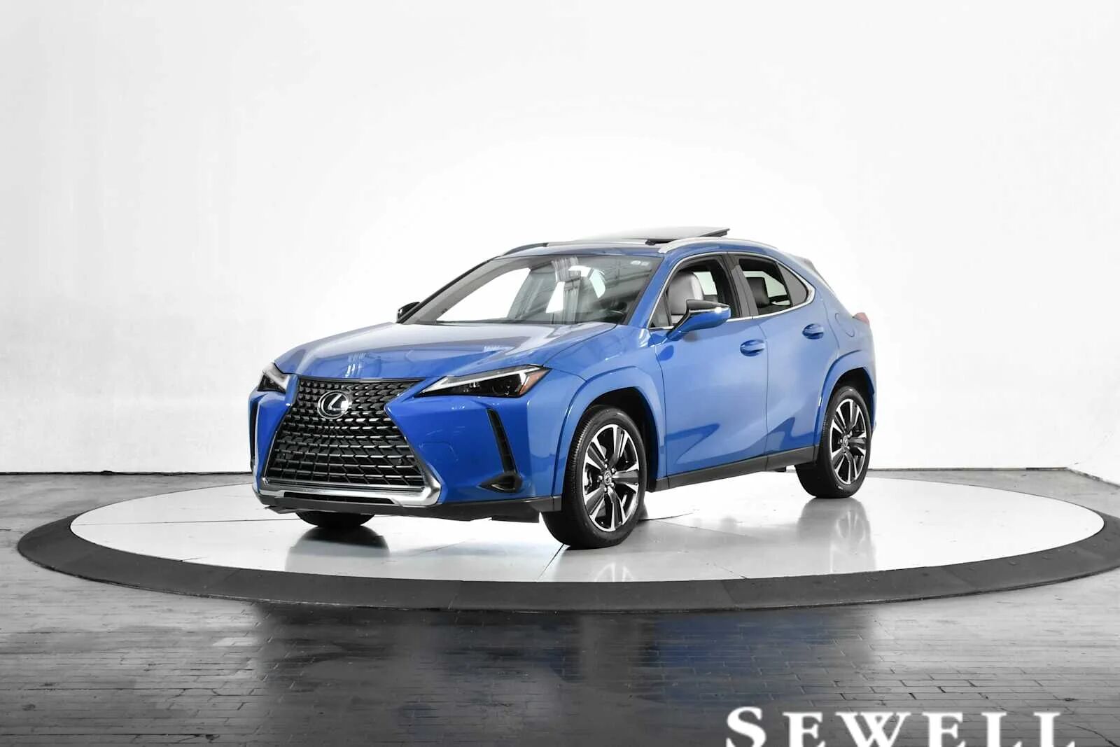 2025 LEXUS UX