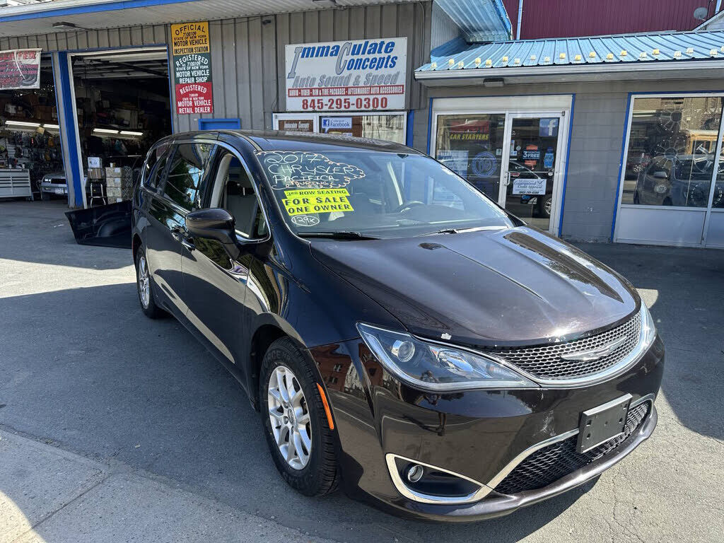 2017 CHRYSLER Pacifica