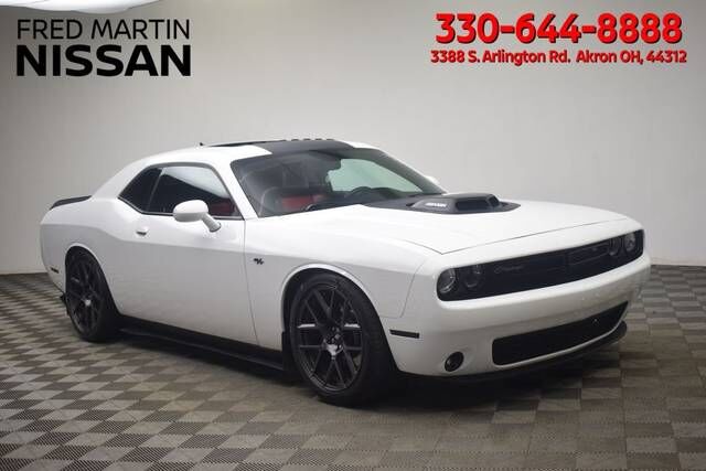 2017 DODGE Challenger