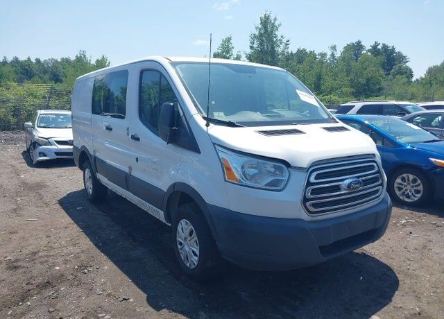 2015 FORD Transit