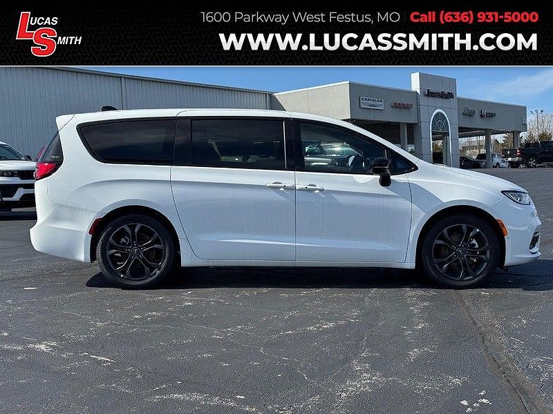 2026 CHRYSLER Pacifica