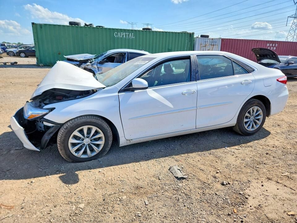 2017 TOYOTA Camry