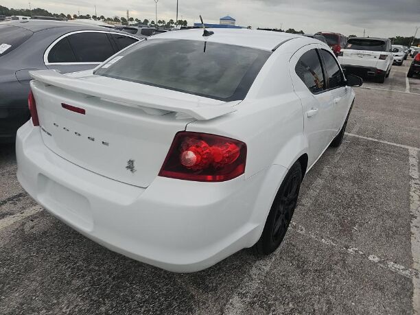 2014 DODGE Avenger