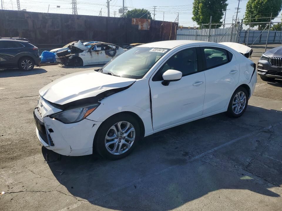 2016 TOYOTA Scion