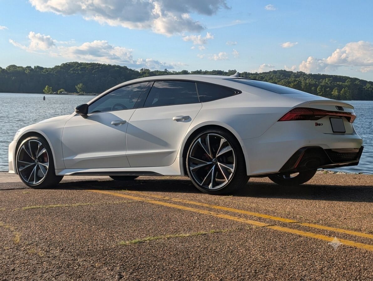 2023 AUDI RS7