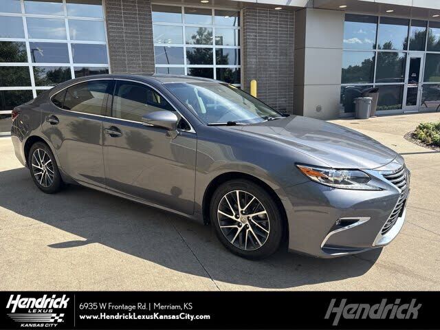 2016 LEXUS ES