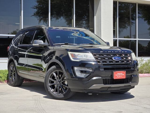 2017 FORD Explorer