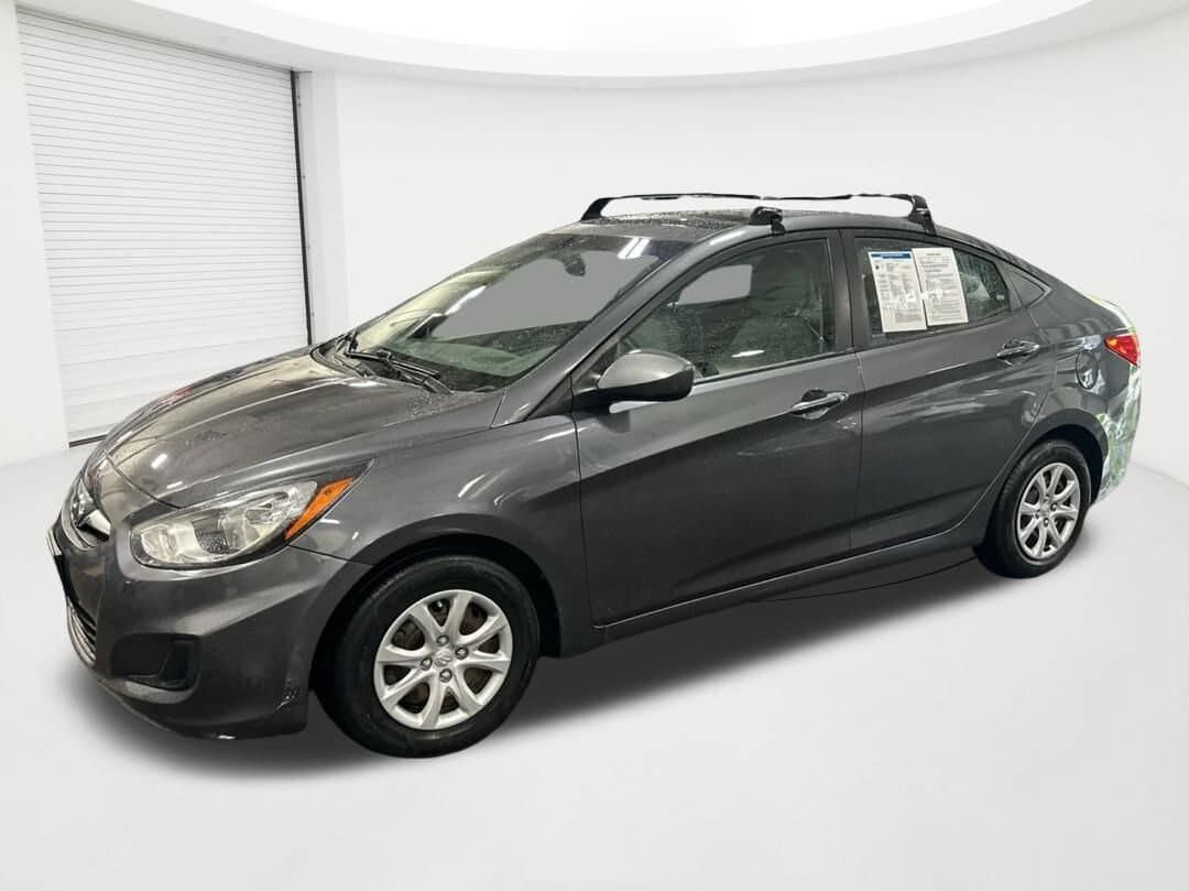 2012 HYUNDAI Accent