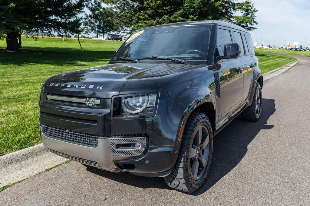 2023 LAND ROVER Defender