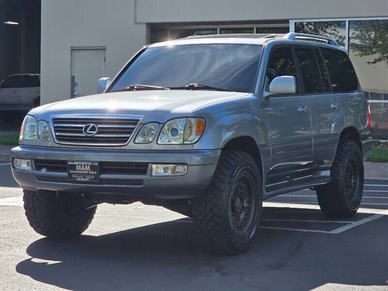 2004 LEXUS LX