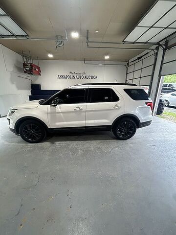 2018 FORD Explorer