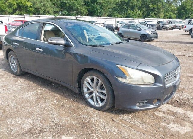 2011 NISSAN Maxima