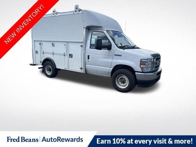 2022 FORD E-350