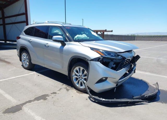 2022 TOYOTA Highlander