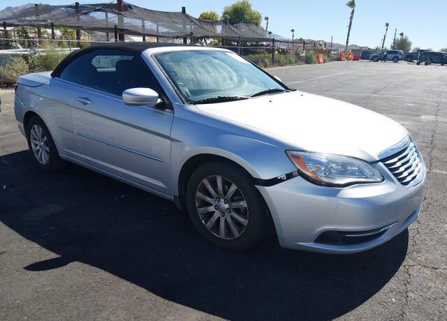 2012 CHRYSLER 200