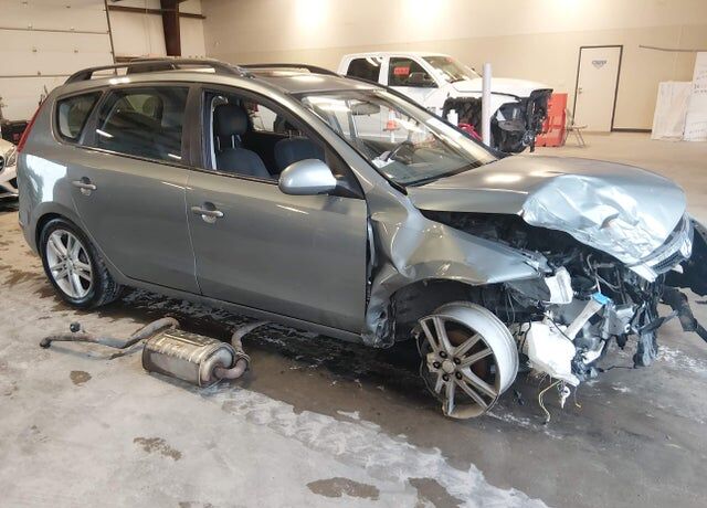 2010 HYUNDAI Elantra Touring