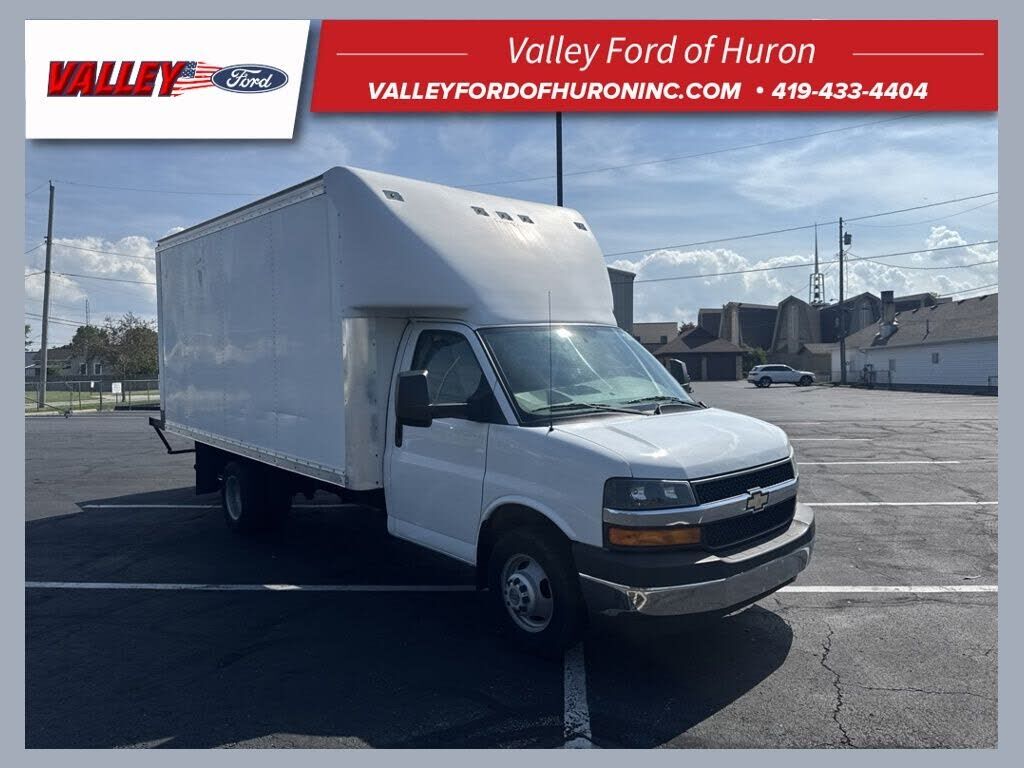 2017 CHEVROLET Express