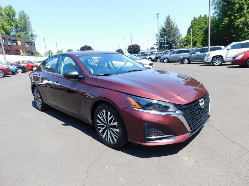 2025 NISSAN Altima