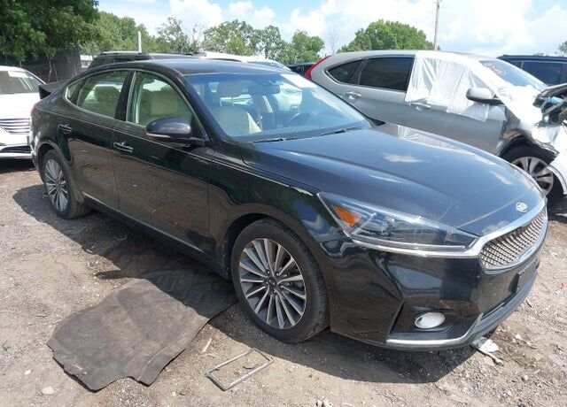 2019 KIA Cadenza