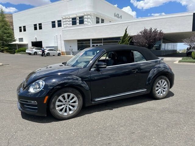 2018 VOLKSWAGEN Beetle