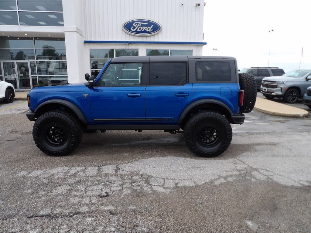 2021 FORD Bronco