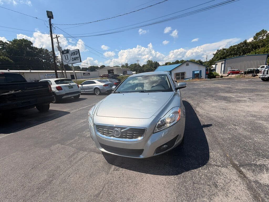 2011 VOLVO C70