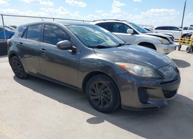 2012 MAZDA Mazda3
