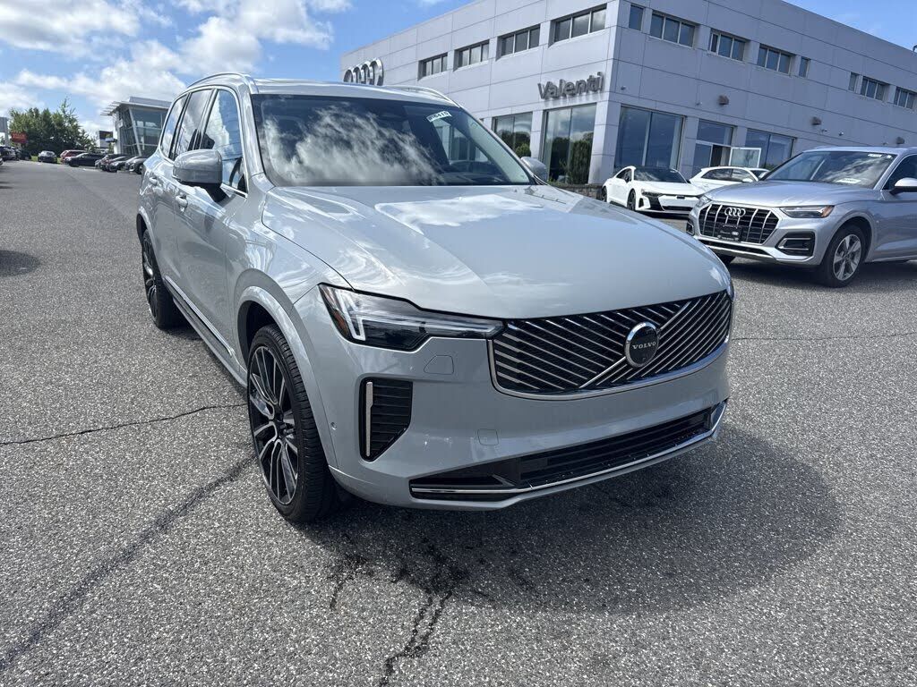 2025 VOLVO XC90