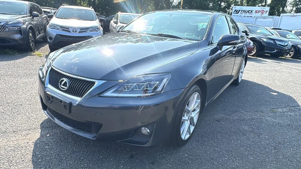 2011 LEXUS IS