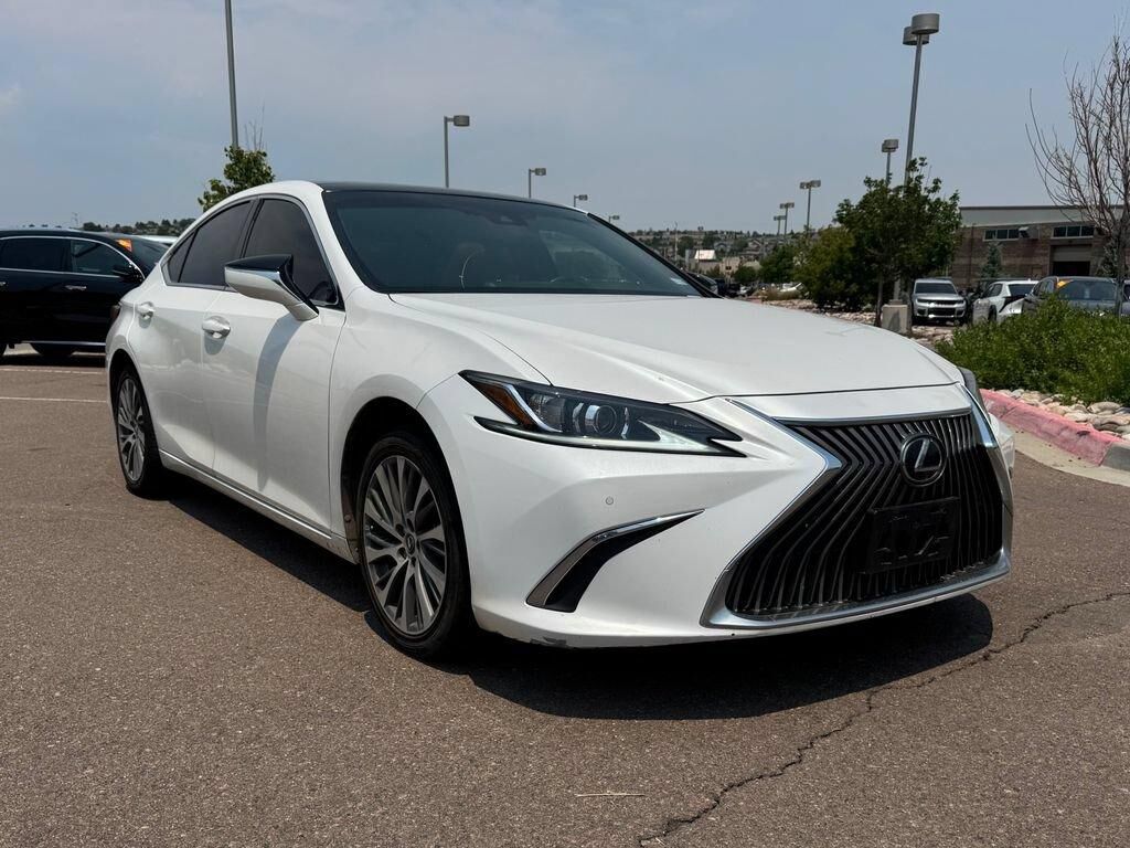 2019 LEXUS ES
