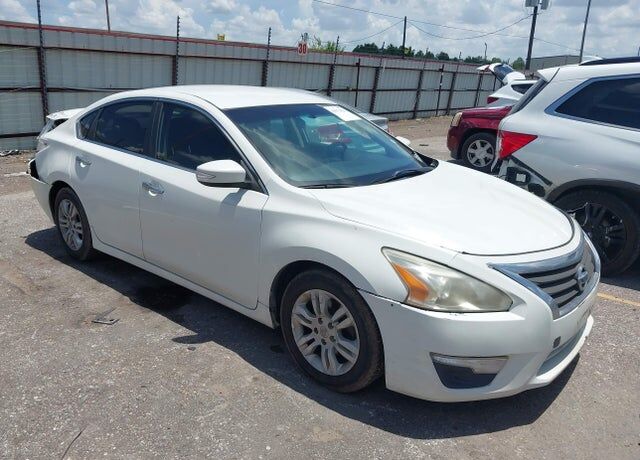 2015 NISSAN Altima