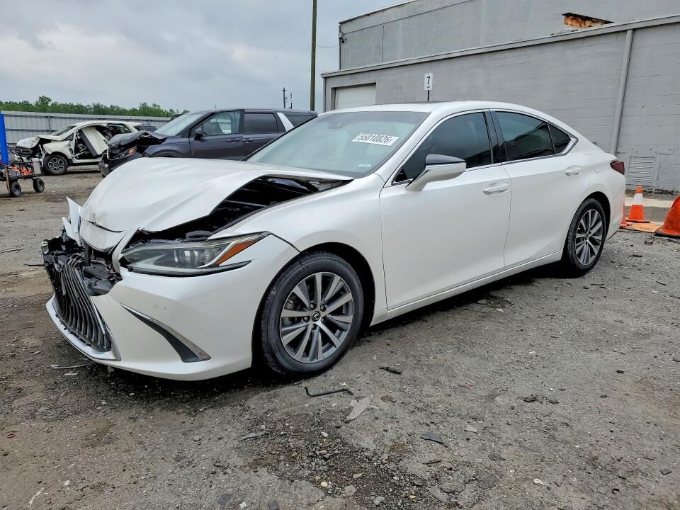 2019 LEXUS ES