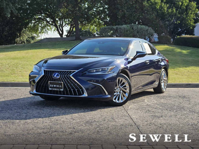 2022 LEXUS ES