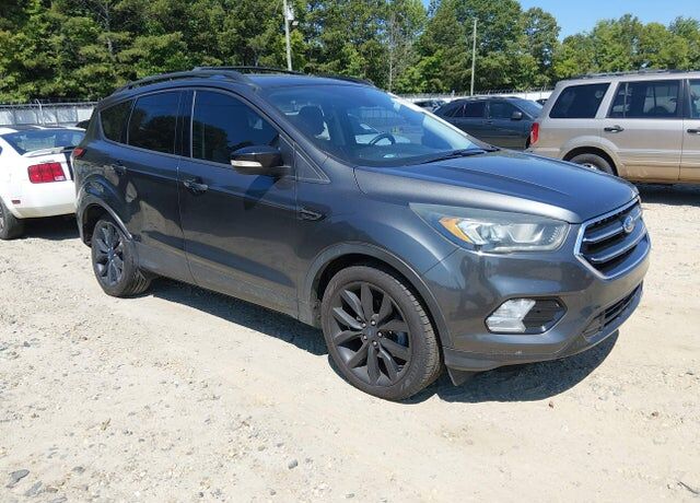 2017 FORD Escape