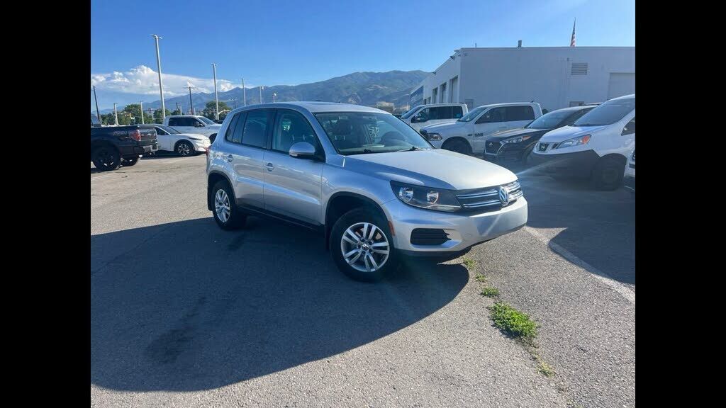 2013 VOLKSWAGEN Tiguan